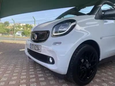 Sell Smart Fortwo Cabrio 2019 - 17900 EUR, 40794 km - AUTO.MOTO.pt