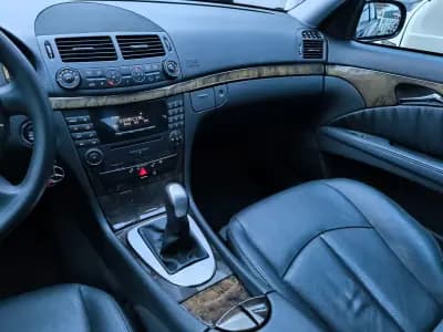 Sell Mercedes-Benz E 220 2005 - 10950 EUR, 175000 km - AUTO.MOTO.pt