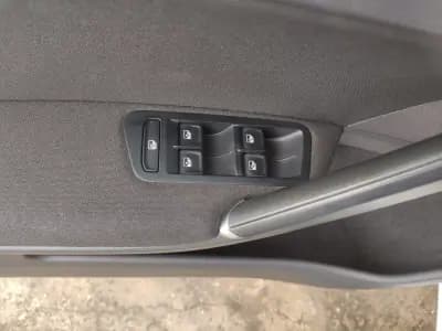 Sell Volkswagen e-Golf 2019 - 15900 EUR, 81000 km - AUTO.MOTO.pt