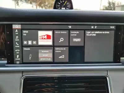 Vendo Porsche Panamera Sport Turismo 2018 - 84990 EUR, 147000 km - AUTO.MOTO.pt