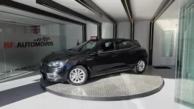 Sell Renault Mégane 2017 - 13900 EUR, 106866 km - AUTO.MOTO.pt