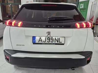 Vendo Peugeot 2008 2021 - 19850 EUR, 74617 km - AUTO.MOTO.pt