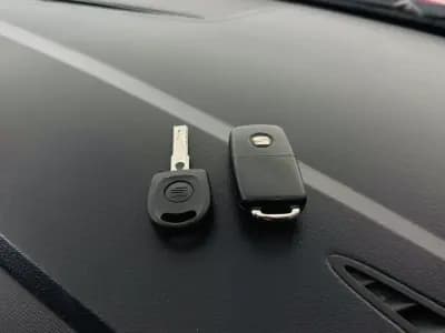 Vendo SEAT Ibiza 2014 - 10250 EUR, 142000 km - AUTO.MOTO.pt