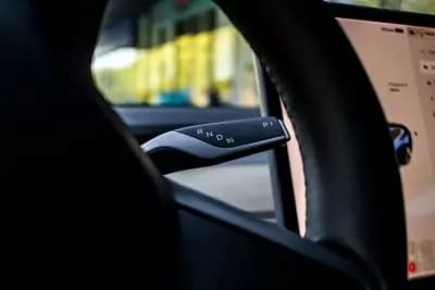 Vendo Tesla Model 3 2020 - 29750 EUR, 73831 km - AUTO.MOTO.pt