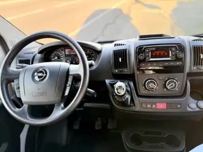 Vendo Opel Movano 2023 - 35950 EUR, 63000 km - AUTO.MOTO.pt