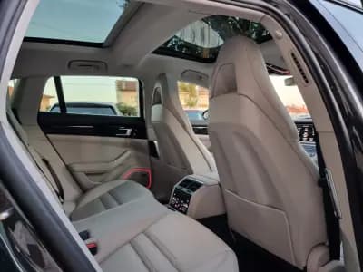 Vendo Porsche Panamera Sport Turismo 2018 - 84990 EUR, 147000 km - AUTO.MOTO.pt