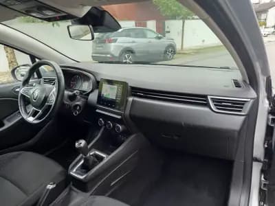 Sell Renault Clio 2021 - 12990 EUR, 122500 km - AUTO.MOTO.pt