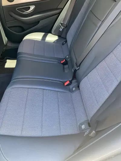Vendo Mercedes-Benz E 300 2019 - 32500 EUR, 79783 km - AUTO.MOTO.pt