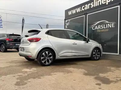 Vendo Renault Clio 2023 - 14490 EUR, 58773 km - AUTO.MOTO.pt