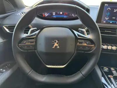 Sell Peugeot 5008 2023 - 29500 EUR, 14500 km - AUTO.MOTO.pt