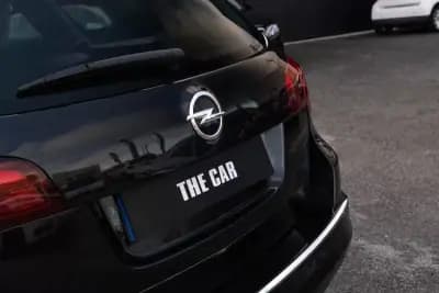 Sell Opel Astra Sports Tourer 2015 - 7999 EUR, 278000 km - AUTO.MOTO.pt