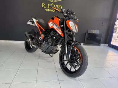 Sell KTM Duke 990 R 2022 - 4800 EUR, 46125 km - AUTO.MOTO.pt