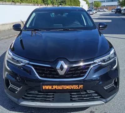 Vendo Renault Arkana 2023 - 24490 EUR, 47472 km - AUTO.MOTO.pt