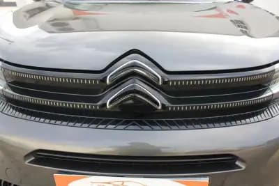 Vendo Citroën C5 Aircross 2024 - 28330 EUR, 24731 km - AUTO.MOTO.pt