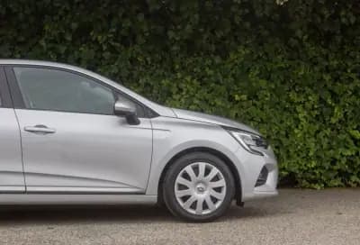 Sell Renault Clio 2020 - 12900 EUR, 114844 km - AUTO.MOTO.pt