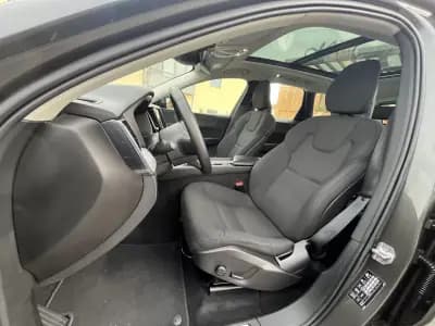 Vendo Volvo XC 60 2020 - 32750 EUR, 141000 km - AUTO.MOTO.pt