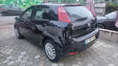 Vendo Fiat Punto 2016 - 6990 EUR, 160000 km - AUTO.MOTO.pt