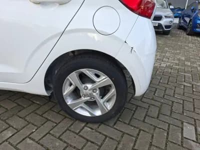 Vendo Hyundai i10 2023 - 14750 EUR, 61600 km - AUTO.MOTO.pt