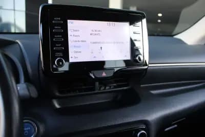 Sell Toyota Yaris 2021 - 19250 EUR, 100929 km - AUTO.MOTO.pt