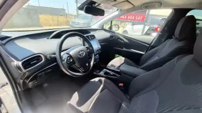 Sell Toyota Prius 2019 - 19000 EUR, 80000 km - AUTO.MOTO.pt