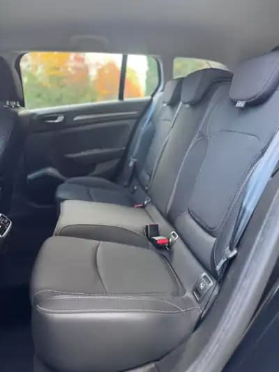 Vendo Renault Mégane Break 2022 - 17500 EUR, 116925 km - AUTO.MOTO.pt