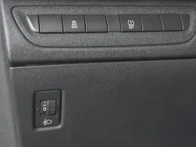 Sell Peugeot 207 1.4 HDI PACK CLIM 2015 - 7450 EUR, 164000 km - AUTO.MOTO.pt