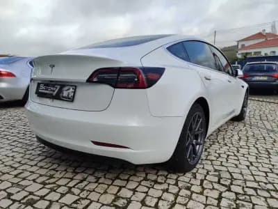 Sell Tesla Model 3 2019 - 18900 EUR, 125000 km - AUTO.MOTO.pt