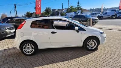 Vendo Fiat Punto 2015 - 5900 EUR, 278912 km - AUTO.MOTO.pt