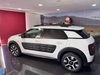 Sell Citroën C4 Cactus 2015 - 10500 EUR, 217000 km - AUTO.MOTO.pt
