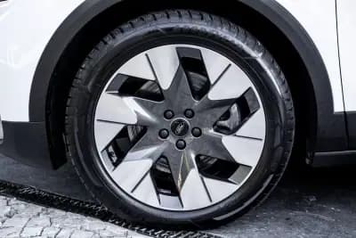 Vendo Ford Explorer 2024 - 39990 EUR, 15628 km - AUTO.MOTO.pt