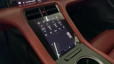 Vendo Porsche Taycan 2020 - 72000 EUR, 96306 km - AUTO.MOTO.pt