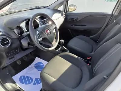 Vendo Fiat Punto 2016 - 7250 EUR, 113705 km - AUTO.MOTO.pt
