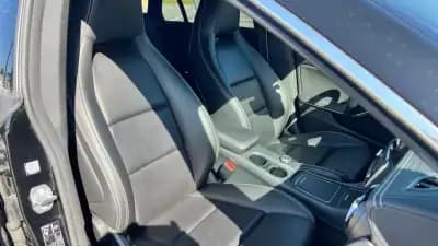 Sell Mercedes-Benz CLA 200 2019 - 29990 EUR, 33564 km - AUTO.MOTO.pt