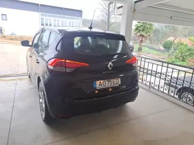 Sell Renault Scénic 2017 - 9980 EUR, 262136 km - AUTO.MOTO.pt