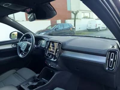 Vendo Volvo XC 40 2022 - 29490 EUR, 63800 km - AUTO.MOTO.pt