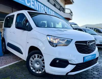 Vendo Opel Combo 2022 - 18450 EUR, 134000 km - AUTO.MOTO.pt