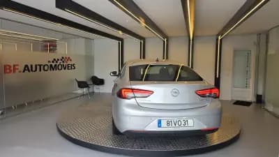 Sell Opel Insignia Grand Sport 2018 - 12900 EUR, 149839 km - AUTO.MOTO.pt