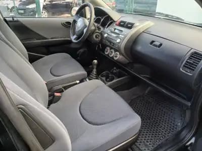 Sell Honda Jazz 2007 - 4950 EUR, 184974 km - AUTO.MOTO.pt