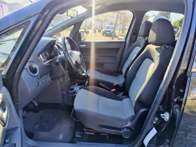 Vendo Mitsubishi Colt 2013 - 6750 EUR, 86529 km - AUTO.MOTO.pt