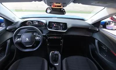 Vendo Peugeot 2008 2020 - 15990 EUR, 45500 km - AUTO.MOTO.pt