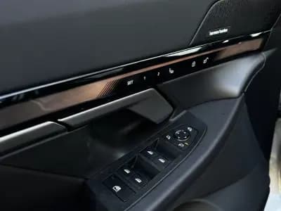 Sell BMW 530e 2025 - 57990 EUR, 22000 km - AUTO.MOTO.pt