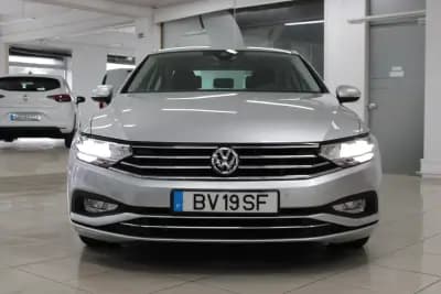 Vendo Volkswagen Passat 2021 - 21900 EUR, 22076 km - AUTO.MOTO.pt