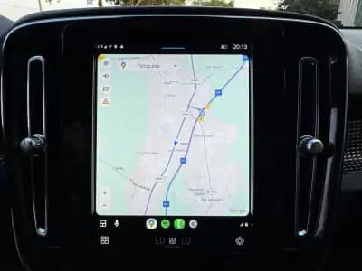 Sell Volvo XC 40 2021 - 31500 EUR, 77000 km - AUTO.MOTO.pt