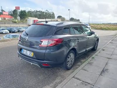 Vendo Renault Mégane Sport Tourer 2014 - 8500 EUR, 211200 km - AUTO.MOTO.pt