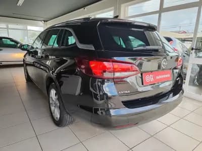 Vendo Opel Astra Sports Tourer 2016 - 8890 EUR, 174600 km - AUTO.MOTO.pt