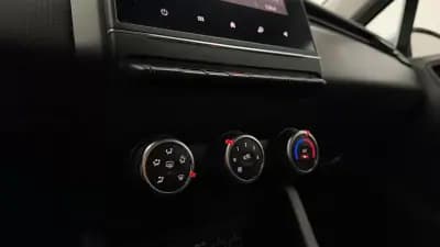 Vendo Renault Clio 2022 - 14900 EUR, 136243 km - AUTO.MOTO.pt