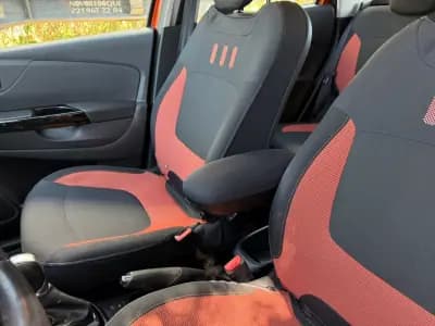 Vendo Renault Captur 2016 - 11900 EUR, 102000 km - AUTO.MOTO.pt