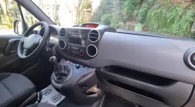 Vendo Peugeot Partner 2018 - 9450 EUR, 204000 km - AUTO.MOTO.pt