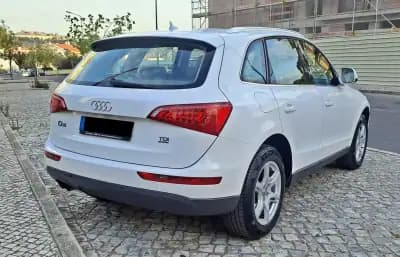 Vendo Audi Q5 2011 - 17500 EUR, 175000 km - AUTO.MOTO.pt