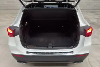 Vendo Mercedes-Benz GLA 250 2024 - 40950 EUR, 31091 km - AUTO.MOTO.pt